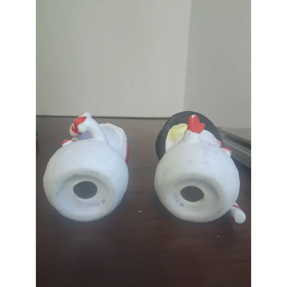 1980s Home Interior Snow Couple Figurines #5604